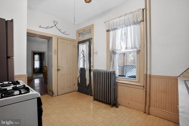 311 W WALNUT ST, Perkasie, PA 18944