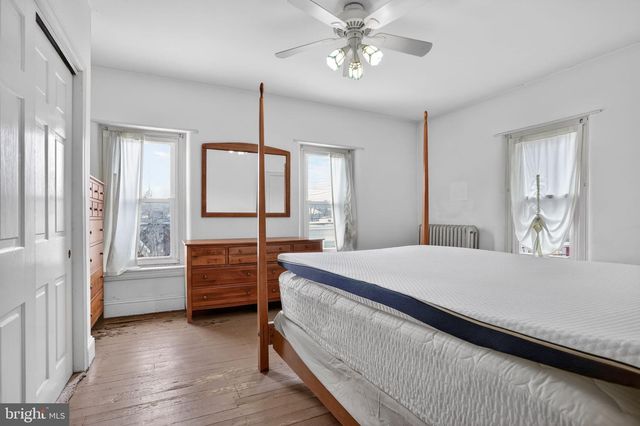 311 W WALNUT ST, Perkasie, PA 18944