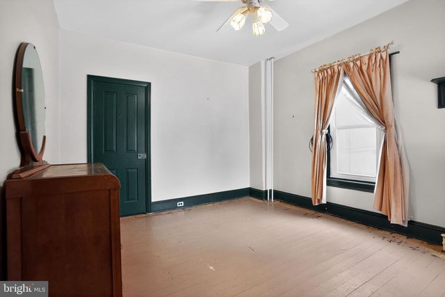 311 W WALNUT ST, Perkasie, PA 18944