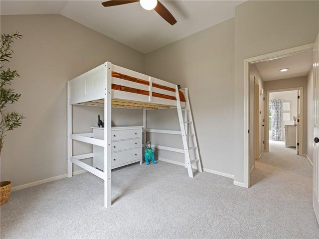 2220 Hawk View Road, Lee's Summit, MO 64082