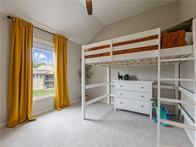 2220 Hawk View Road, Lee's Summit, MO 64082