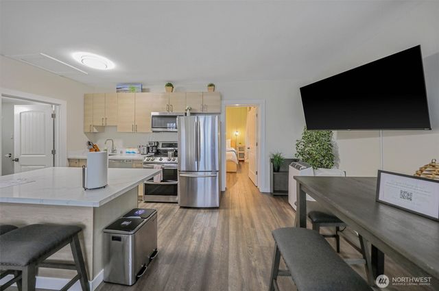 621 Houser Way S, Renton, WA 98057