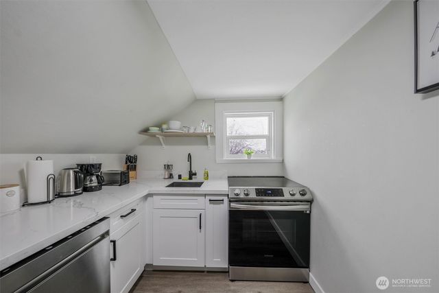 621 Houser Way S, Renton, WA 98057