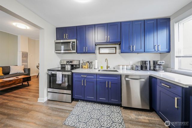 621 Houser Way S, Renton, WA 98057