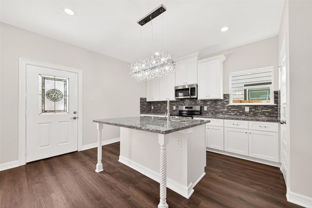 422 4th Street, Beasley, TX 77417