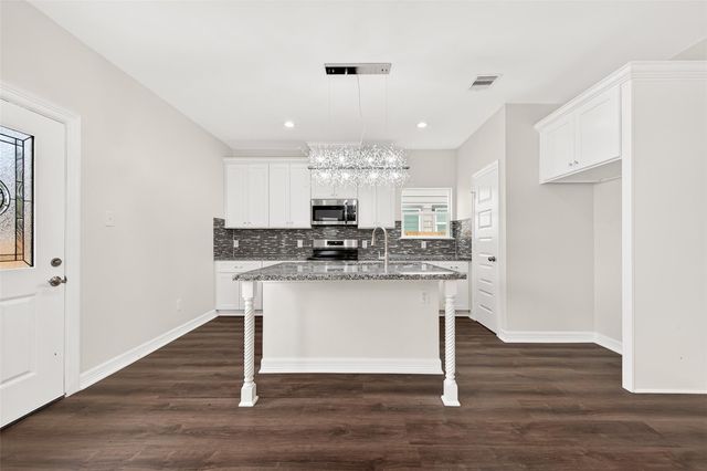 422 4th Street, Beasley, TX 77417