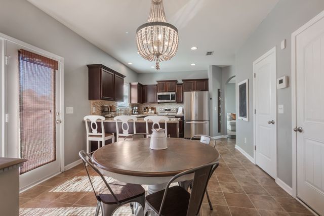 2105 Longhunter Chase Dr, Spring Hill, TN 37174