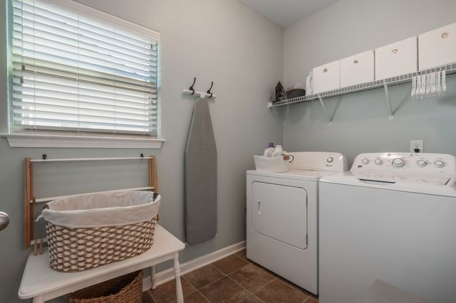 2105 Longhunter Chase Dr, Spring Hill, TN 37174