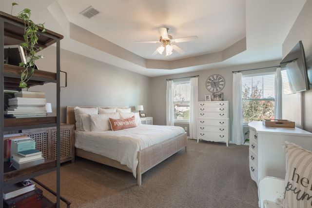 2105 Longhunter Chase Dr, Spring Hill, TN 37174