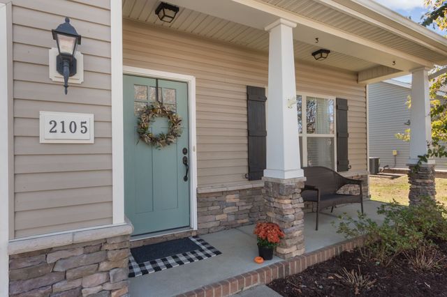 2105 Longhunter Chase Dr, Spring Hill, TN 37174