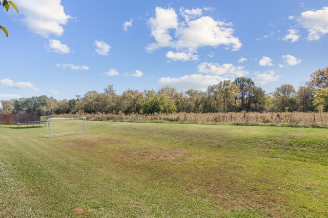 2105 Longhunter Chase Dr, Spring Hill, TN 37174