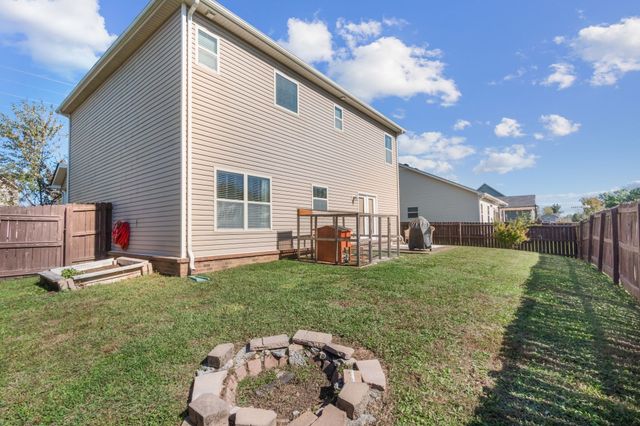 2105 Longhunter Chase Dr, Spring Hill, TN 37174