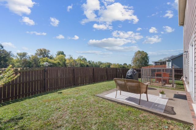 2105 Longhunter Chase Dr, Spring Hill, TN 37174