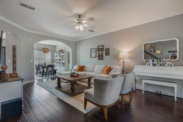 2105 Longhunter Chase Dr, Spring Hill, TN 37174