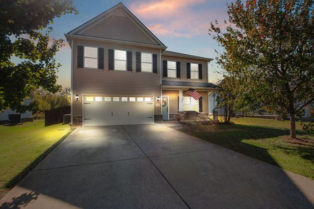 2105 Longhunter Chase Dr, Spring Hill, TN 37174