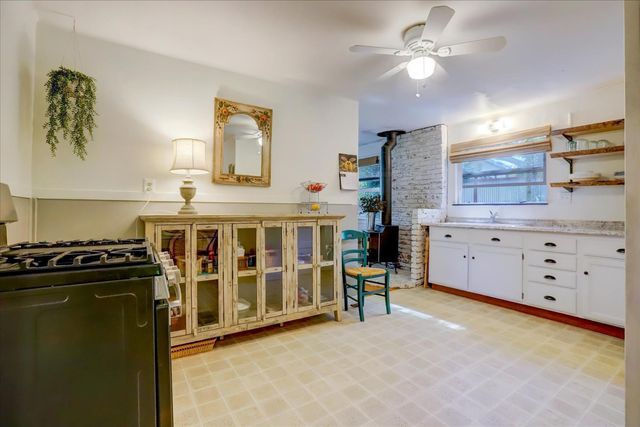 10664 oak St, Grass Valley, CA 95945