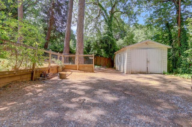 10664 oak St, Grass Valley, CA 95945