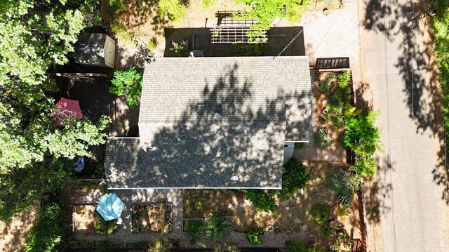 10664 oak St, Grass Valley, CA 95945