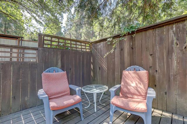 10664 oak St, Grass Valley, CA 95945
