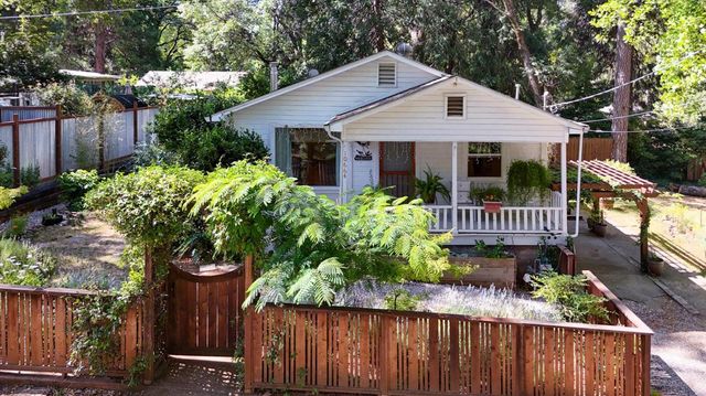 10664 oak St, Grass Valley, CA 95945