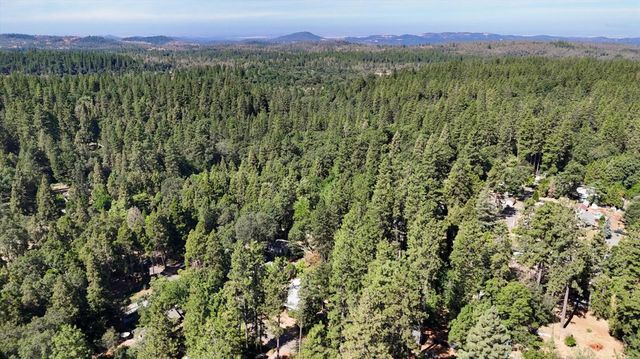 10664 oak St, Grass Valley, CA 95945