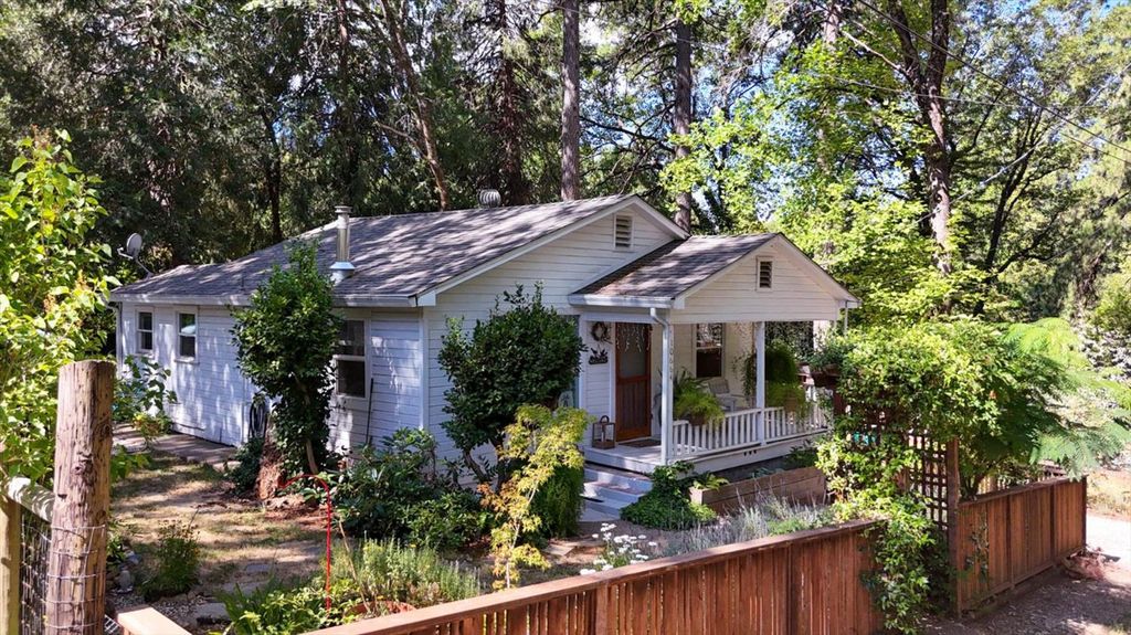 10664 oak St, Grass Valley, CA 95945
