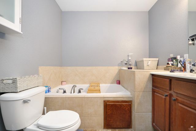 2710 Oakwood, Junction City, KS 66441