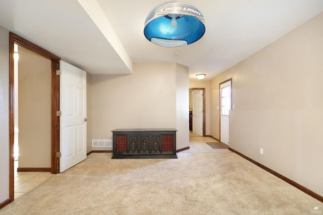 2710 Oakwood, Junction City, KS 66441