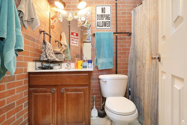 2710 Oakwood, Junction City, KS 66441