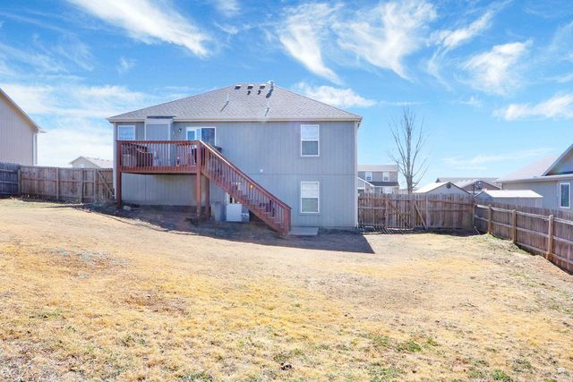 2710 Oakwood, Junction City, KS 66441