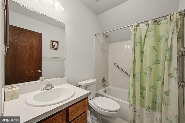 20 GOLF DR, Mays Landing, NJ 08330