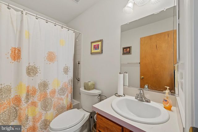 20 GOLF DR, Mays Landing, NJ 08330