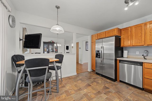 20 GOLF DR, Mays Landing, NJ 08330