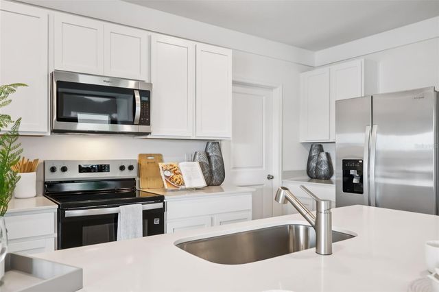 3443 NETTLE LOOP, Tavares, FL 32778