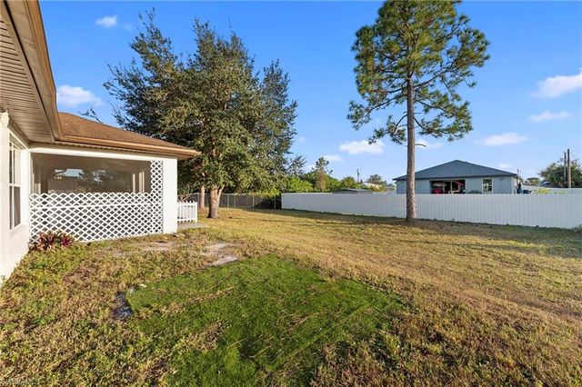 2805 66th ST W, Lehigh Acres, FL 33971