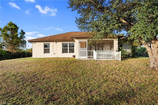 2805 66th ST W, Lehigh Acres, FL 33971