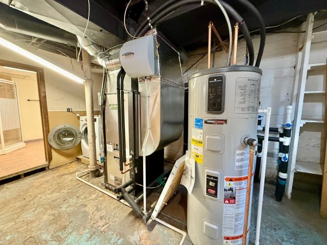 423 S 7th Avenue, Iowa City, IA 52245