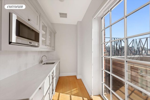 18 GRAMERCY Park S PH17, New York City, NY 10003