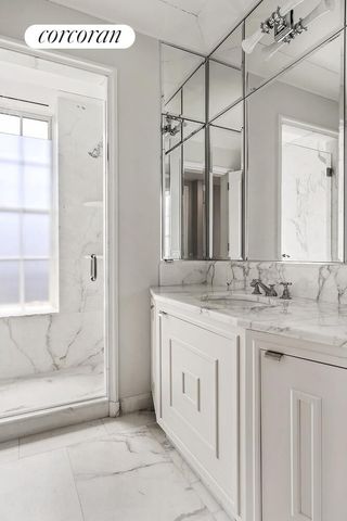 18 GRAMERCY Park S PH17, New York City, NY 10003