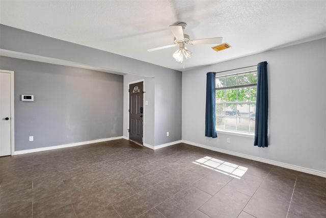 10819 Cayman Mist Drive, Houston, TX 77075