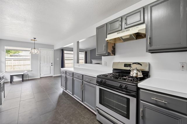 10819 Cayman Mist Drive, Houston, TX 77075