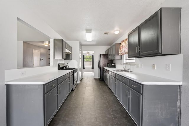 10819 Cayman Mist Drive, Houston, TX 77075