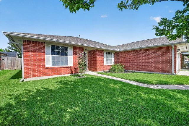 10819 Cayman Mist Drive, Houston, TX 77075