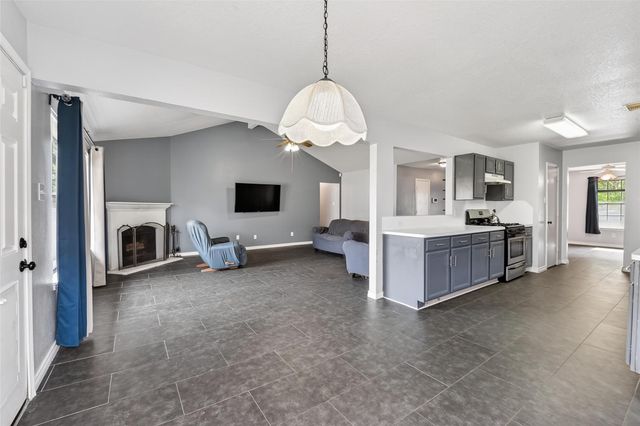 10819 Cayman Mist Drive, Houston, TX 77075