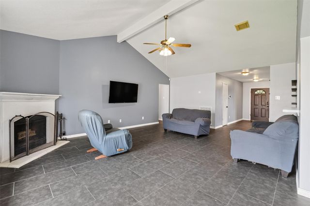10819 Cayman Mist Drive, Houston, TX 77075
