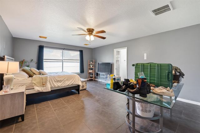 10819 Cayman Mist Drive, Houston, TX 77075
