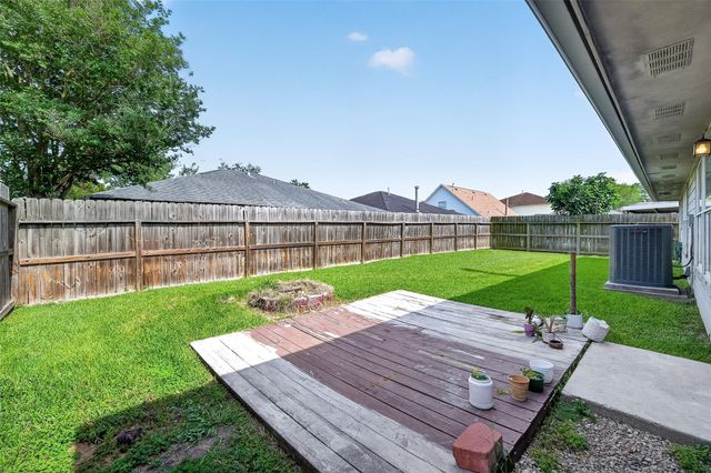 10819 Cayman Mist Drive, Houston, TX 77075