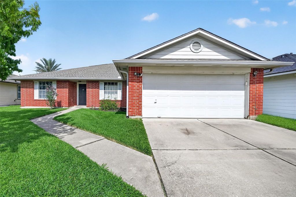 10819 Cayman Mist Drive, Houston, TX 77075