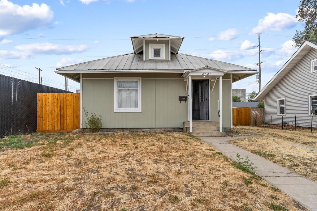 2820 N Perry St, Spokane, WA 99207