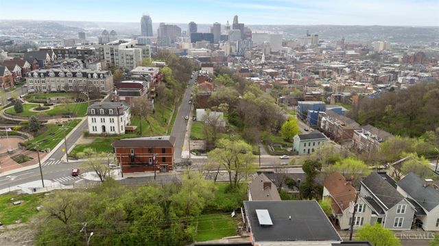 164 Dorchester Avenue, Cincinnati, OH 45219